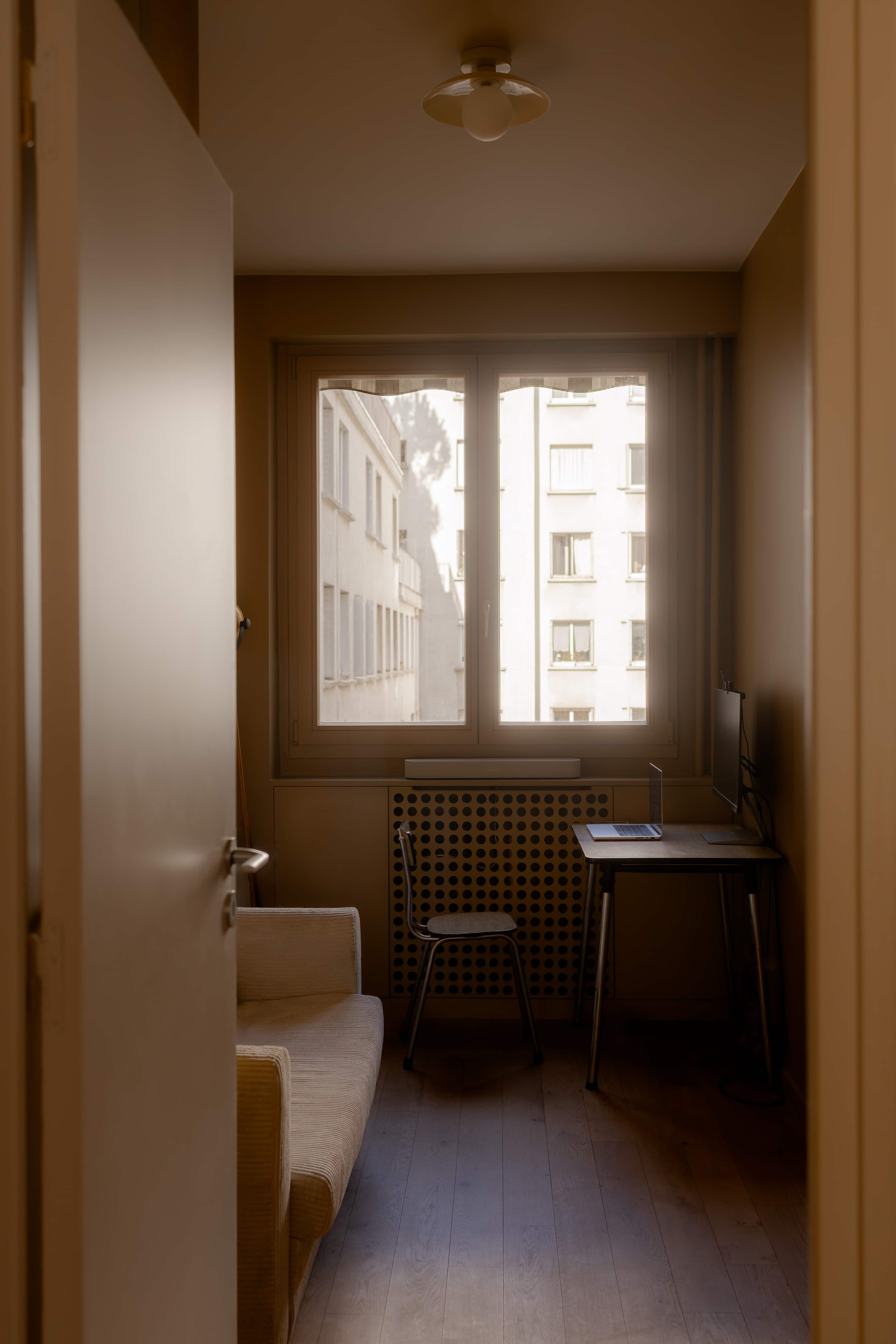 Rénovation Paris 7e — bibliothèque sur mesure Pérignon